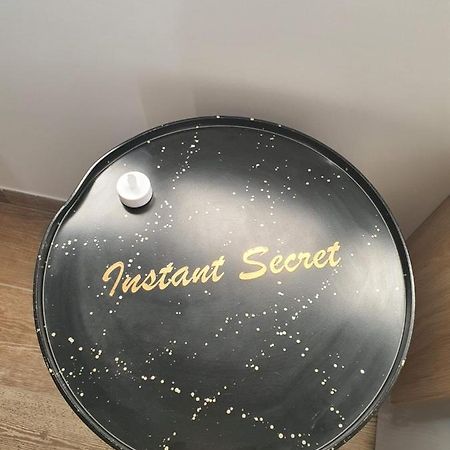 Bed and Breakfast Instant Secret Pourrieres Экстерьер фото